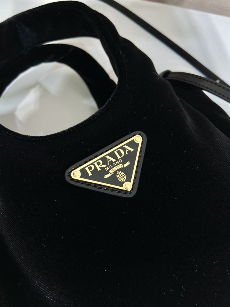 Pra*a bucket bags